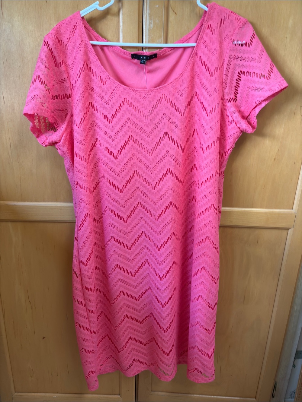 NWT Tiana B Coral Chevron Lace Shift Dress Size Large